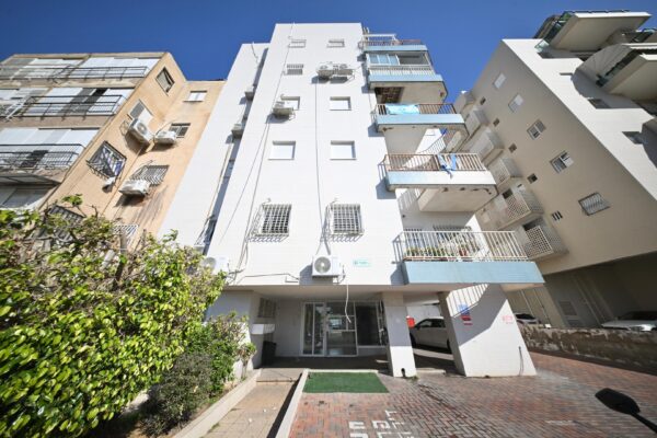 ⁦דירת 5 חדרים, רחוב יוספטל, בת ים⁩ – תמונה ⁦2⁩