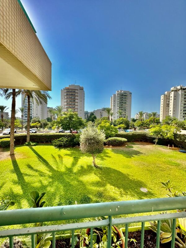 ⁦דירת 3.5 חדרים + מרפסת שמש, רחוב התזמורת, ראשון לציון⁩ – תמונה ⁦5⁩