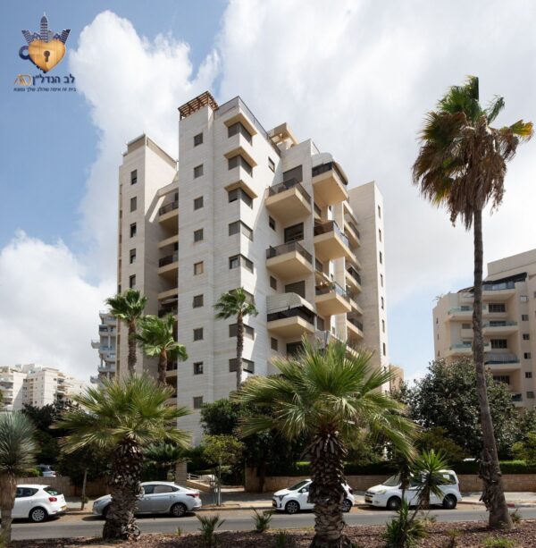 ⁦דירת 4 חדרים + מרפסת שמש, רחוב חיל התותחנים, ראשון לציון⁩ – תמונה ⁦13⁩