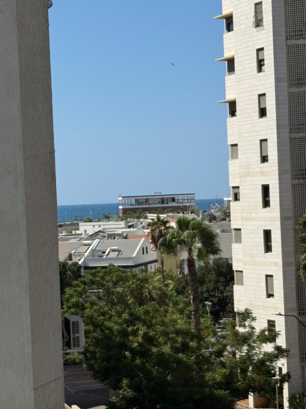 ⁦דירת 5 חדרים + מרפסת, שכונת נווה חוף, ראשון לציון⁩ – תמונה ⁦6⁩
