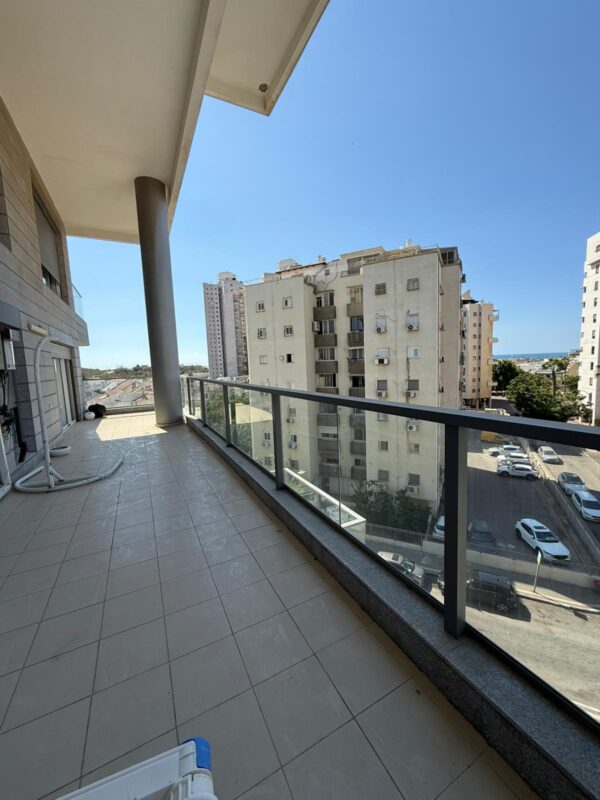 ⁦דירת 5 חדרים + מרפסת, שכונת נווה חוף, ראשון לציון⁩ – תמונה ⁦3⁩