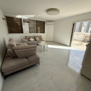 דירת גג 2 חדרים + מרפסת, רחוב חיל השריון, ראשון לציון