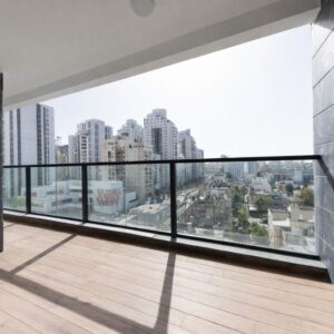 דירת 3 חדרים + מרפסת שמש וחניה, רחוב יל"ג פינת פיכמן, חולון