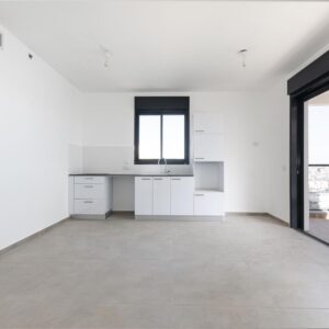 דירת 2 חדרים + מרפסת שמש וחניה, רחוב יל"ג פינת פיכמן, חולון